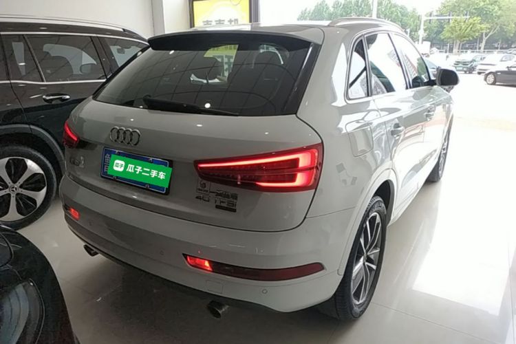 Audi Q3 2016 car image #7