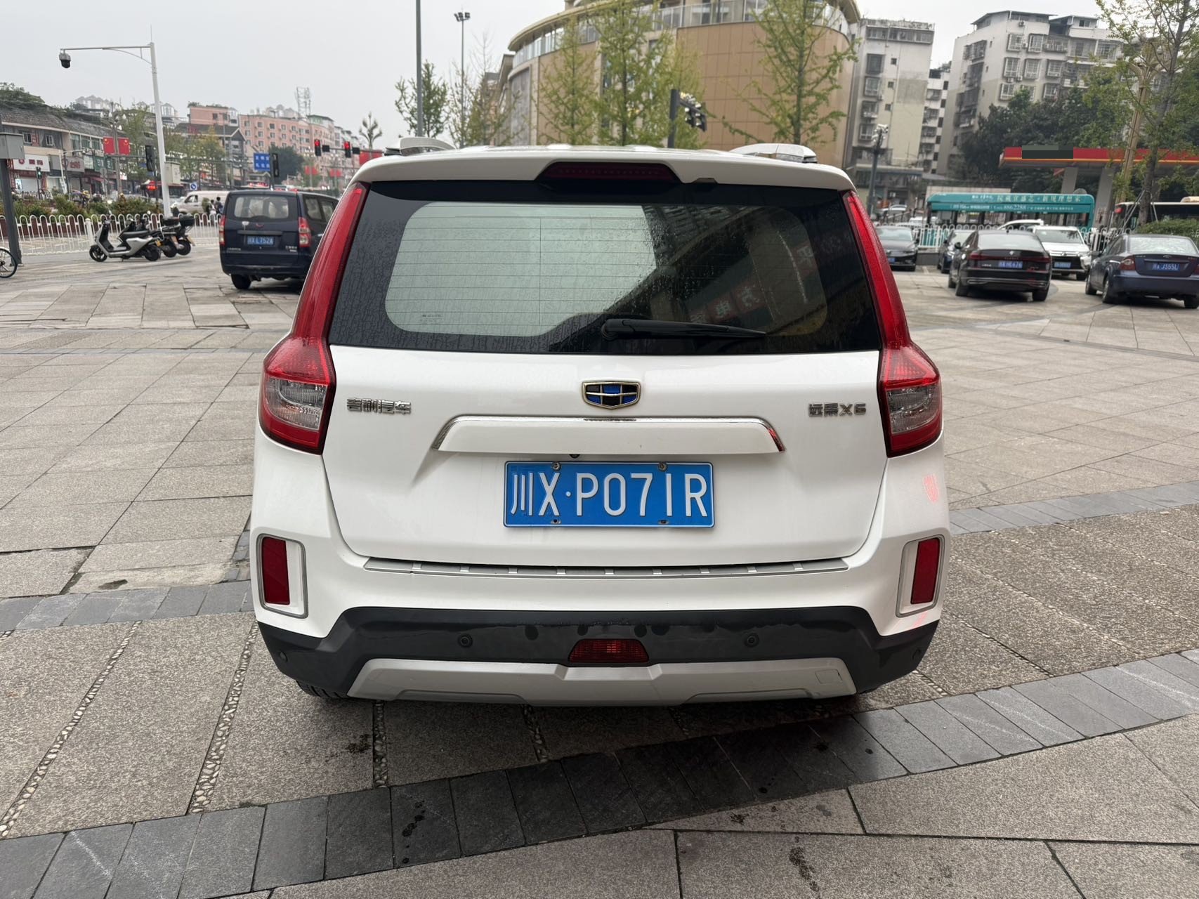 GEELY Vision X6 2017 immagine di auto #8