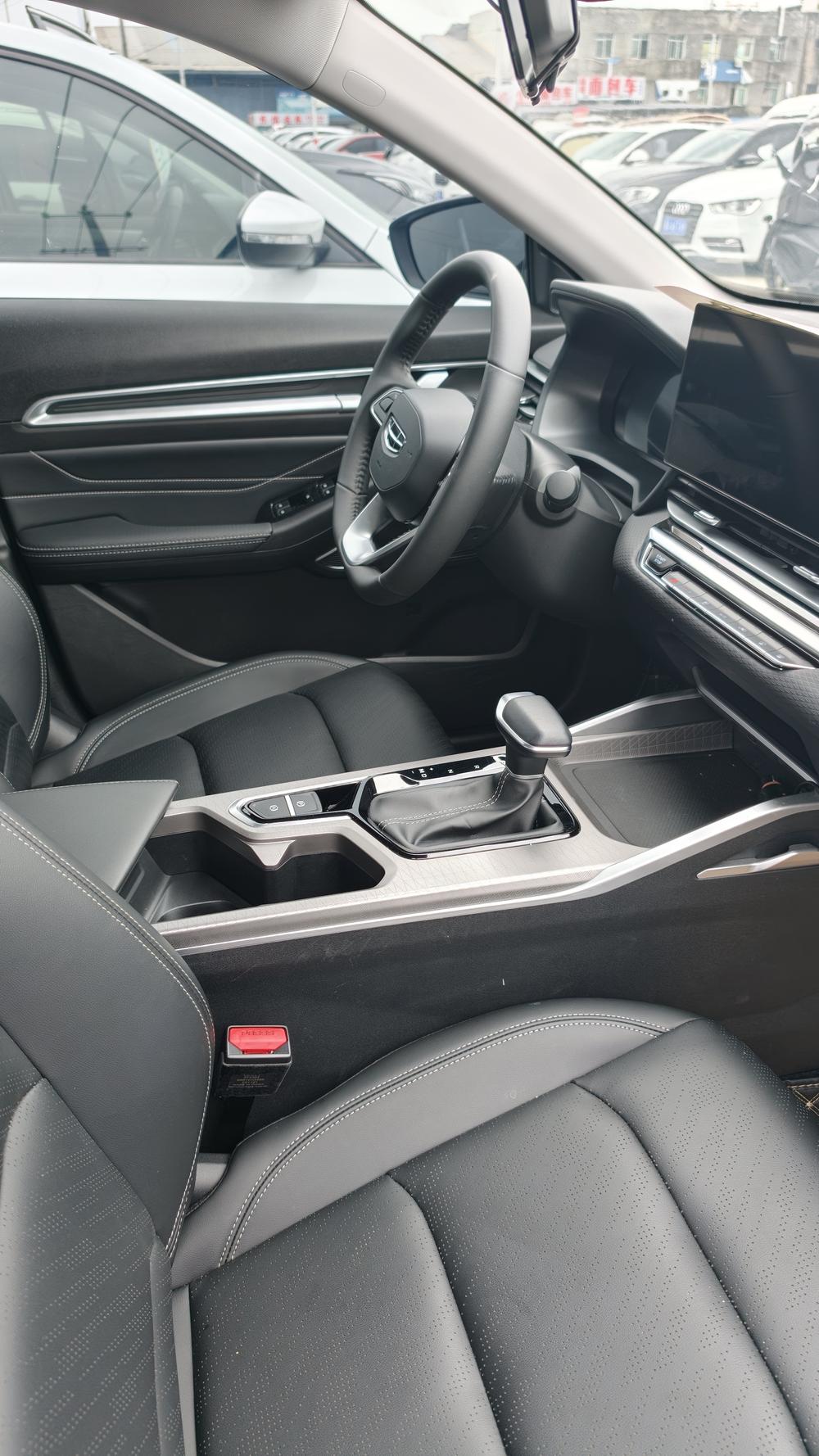 GEELY Emgrand 2023 #6 GEELY Emgrand 2023 car image #6
