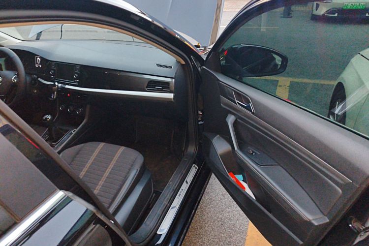 Volkswagen Lavida 2020 car image #23