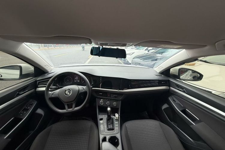Volkswagen Bora 2023 car image #14