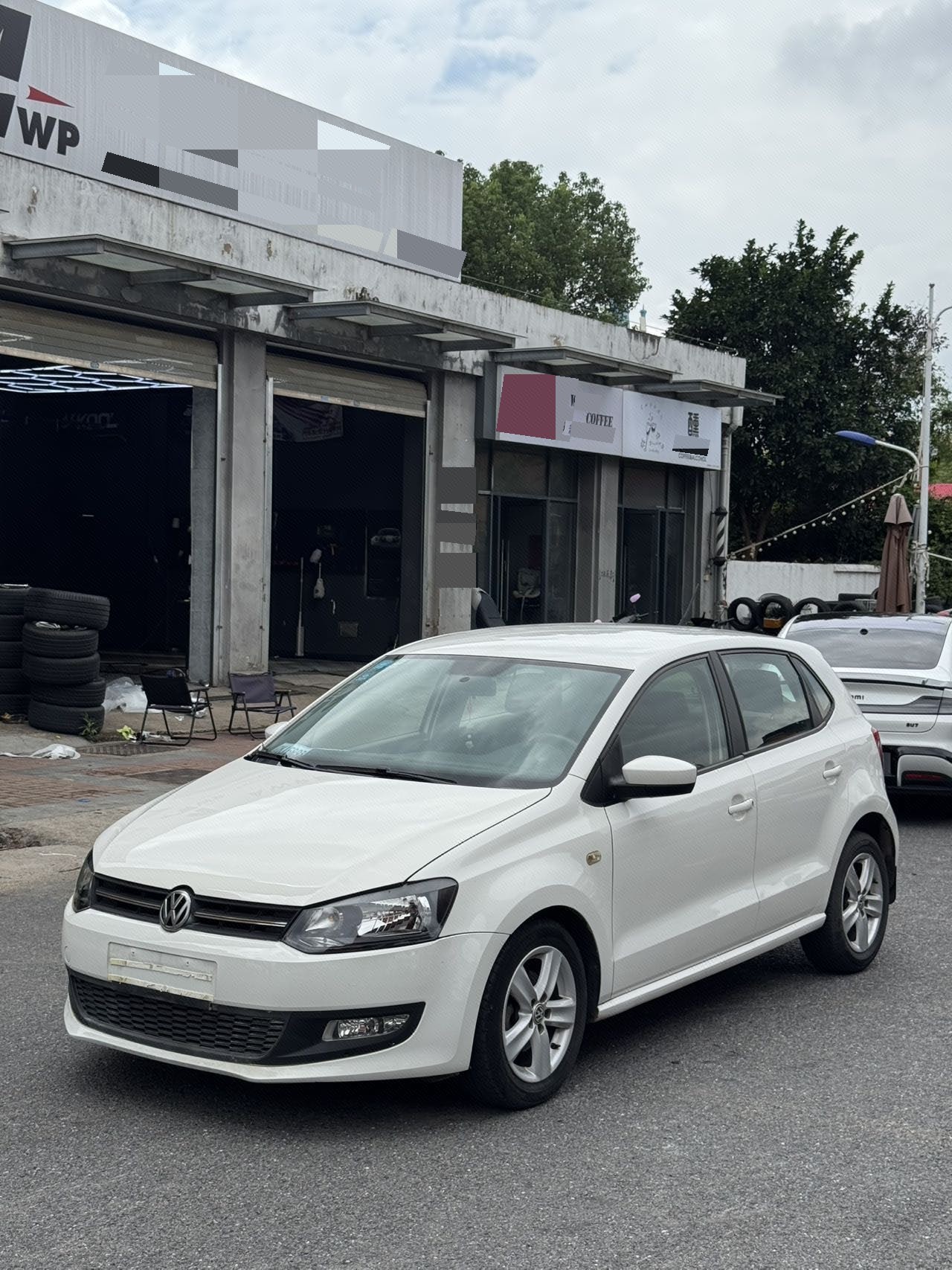 Volkswagen Polo 2011 car image 
