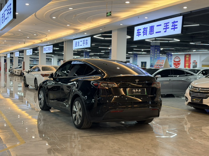 Tesla Model Y 2021 #4 Tesla Model Y 2021 car image #4