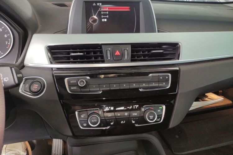 BMW X1 2017 #13 BMW X1 2017 car image #13