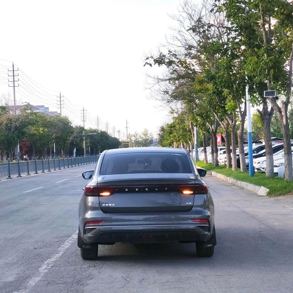 GEELY Emgrand 2023 immagine di auto #8