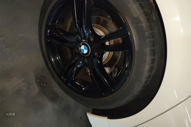BMW 3 Series 2019 car image #9