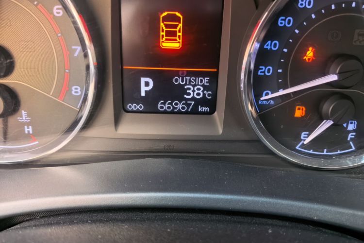 Toyota Corolla 2018 #14 Toyota Corolla 2018 car image #14