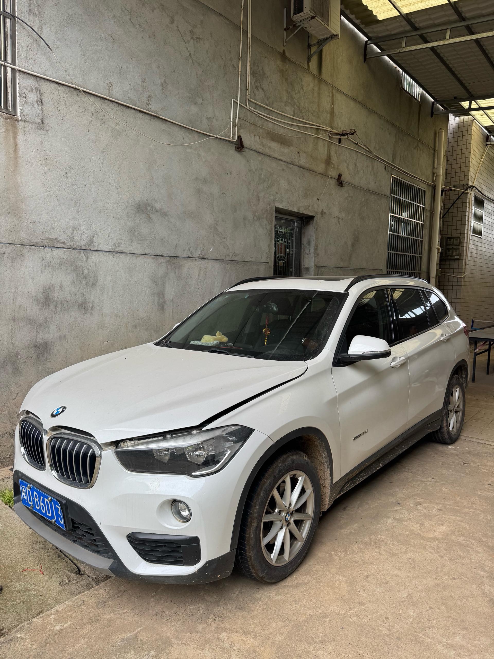 BMW X1 2017 BMW X1 2017 car image