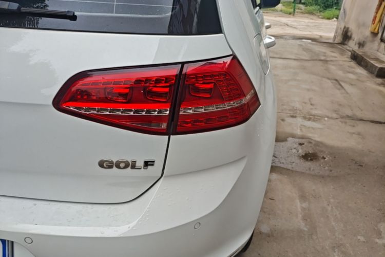 Volkswagen Golf 2015 car image #8
