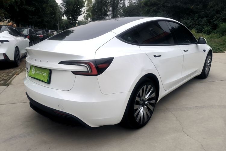 Tesla Model 3 2024 изображение автомобиля #7