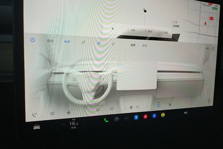 Tesla Model Y 2023 car image #17