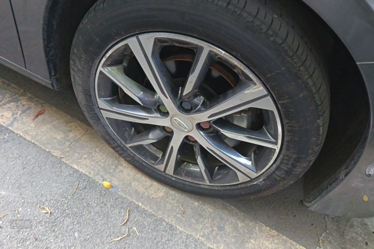 GEELY Emgrand 2023 car image #9
