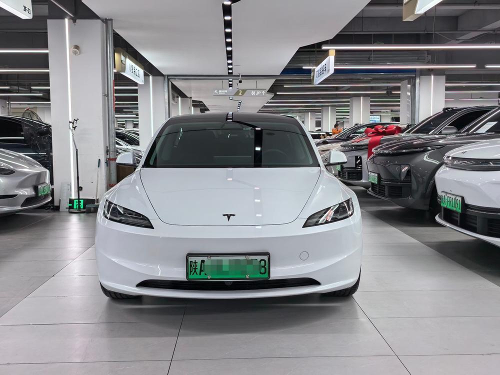 Tesla Model 3 2026 #2 Tesla Model 3 2026 изображение автомобиля #2