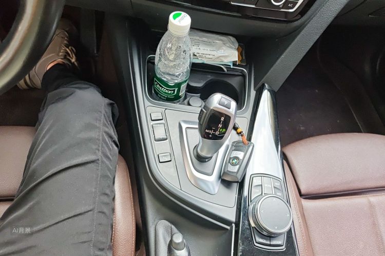 BMW 3 Series 2018 #16 BMW 3 Series 2018 car image #16