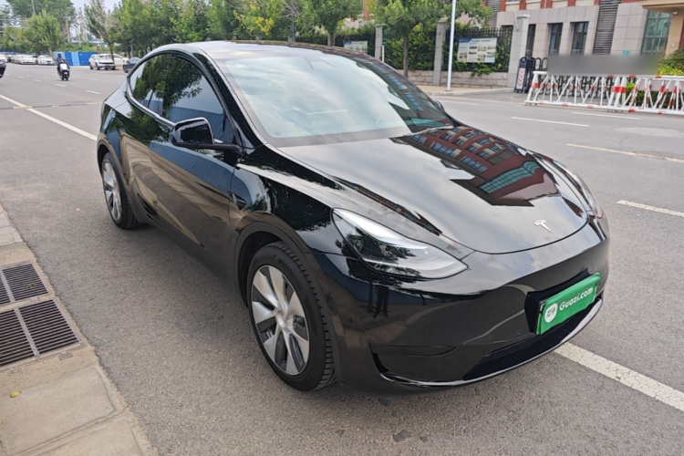 Tesla Model Y 2022 #4 Tesla Model Y 2022 car image #4