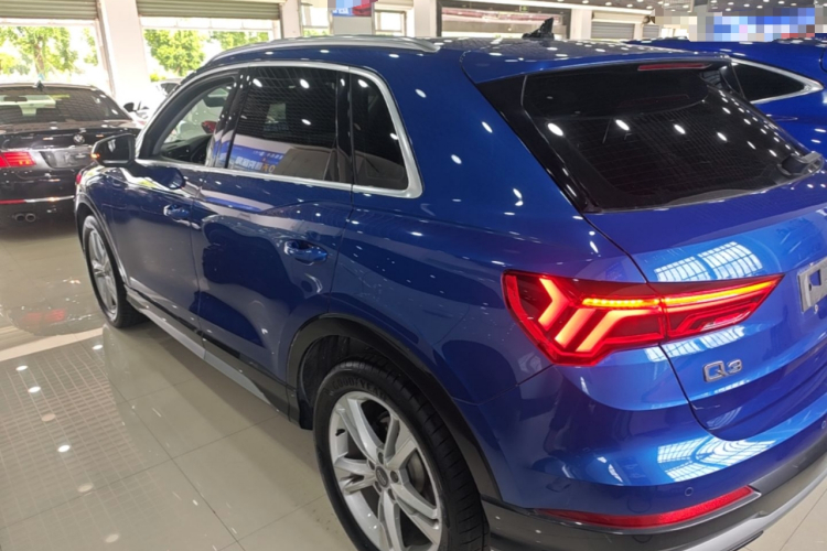 Audi Q3 2019 #5 Audi Q3 2019 car image #5