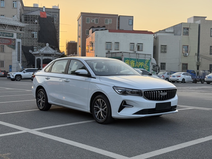 GEELY Emgrand 2024 car image #3