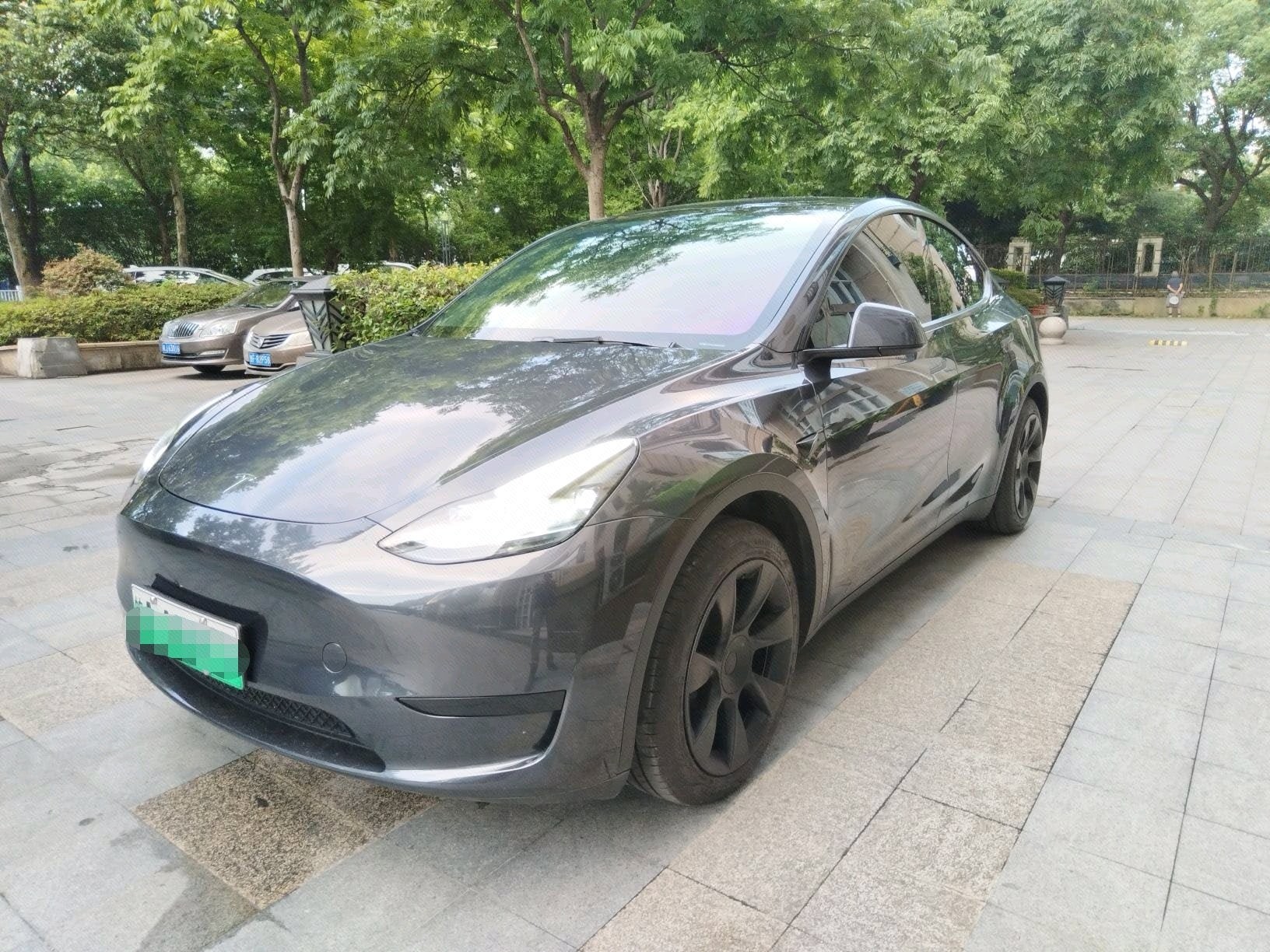 Tesla Model Y 2024 Tesla Model Y 2024 car image