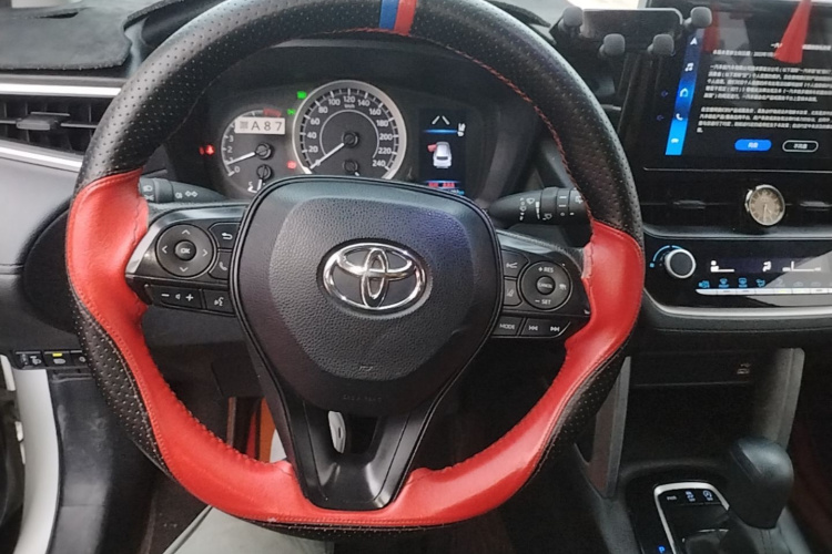 Toyota Corolla Cross 2022 #15 Toyota Corolla Cross 2022 car image #15