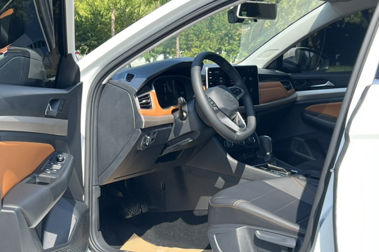 Volkswagen Bora 2024 car image #13