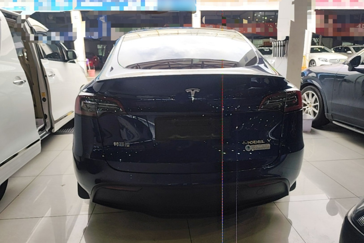 Tesla Model Y 2022 #6 Tesla Model Y 2022 car image #6