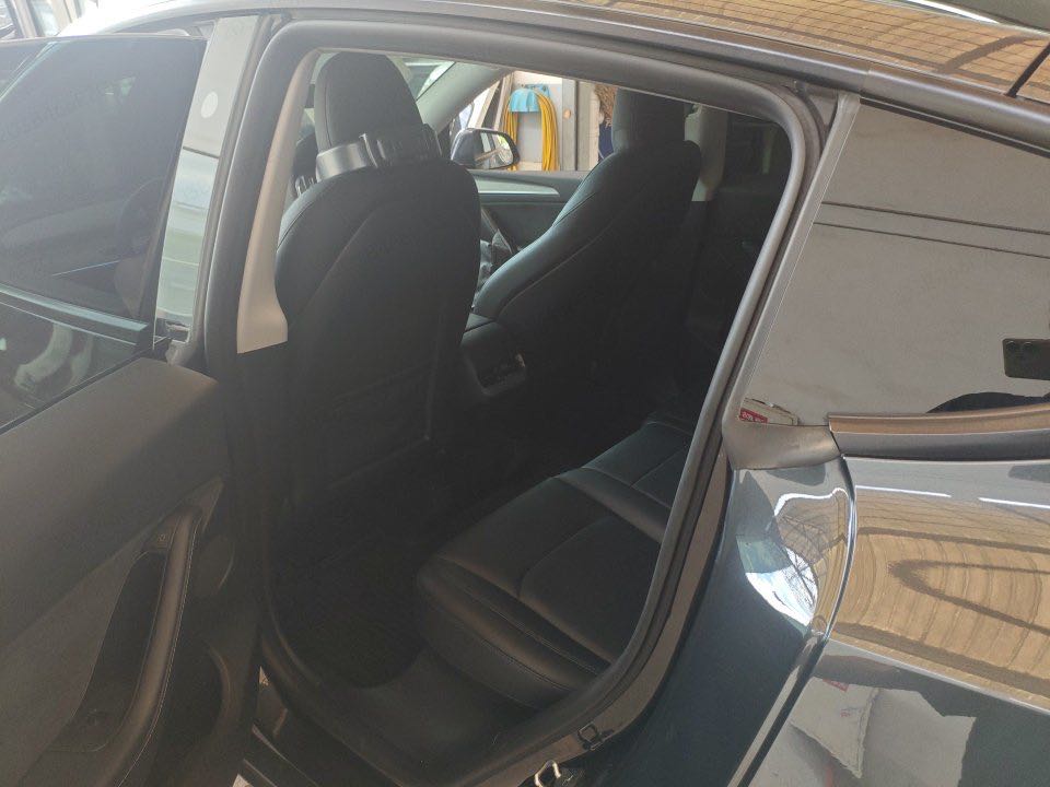 Tesla Model Y 2024 car image #6