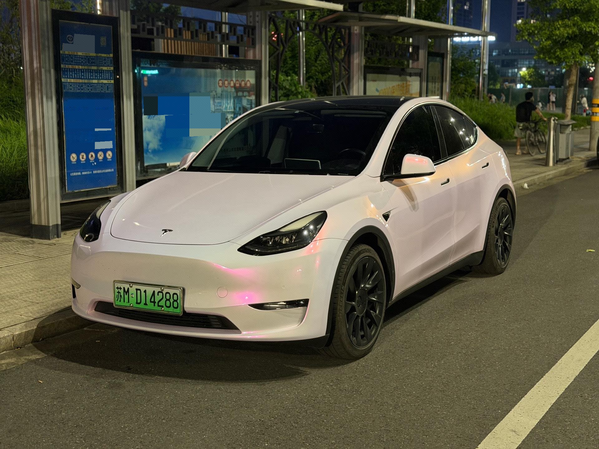 Tesla Model Y 2021 Tesla Model Y 2021 car image