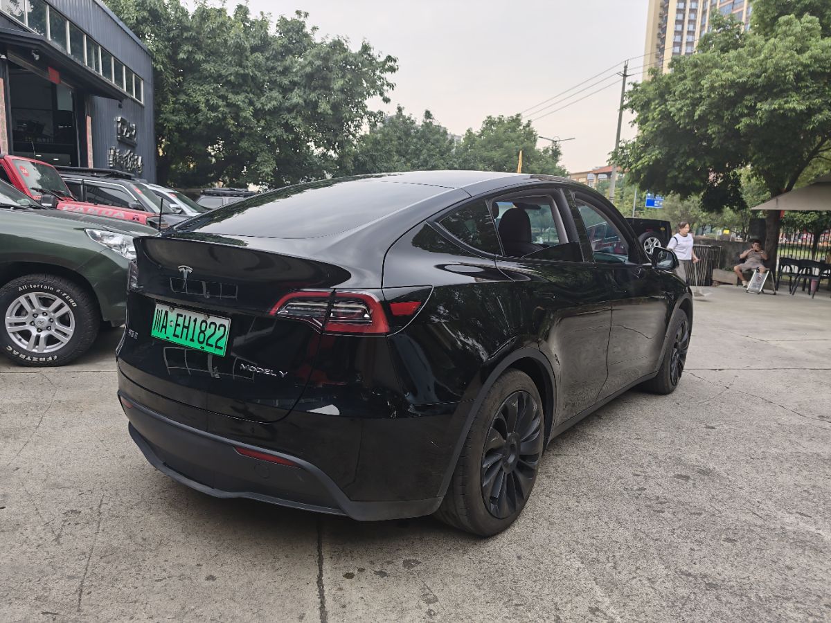 Tesla Model Y 2023 #10 Tesla Model Y 2023 immagine di auto #10