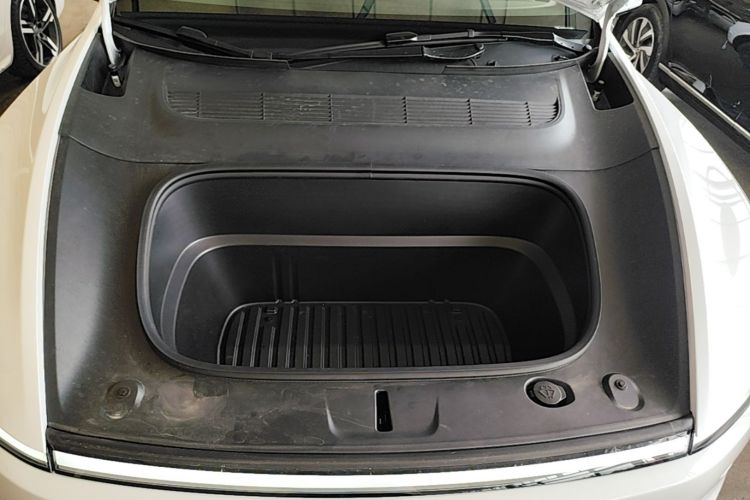 Tesla Model Y 2026 #20 Tesla Model Y 2026 car image #20