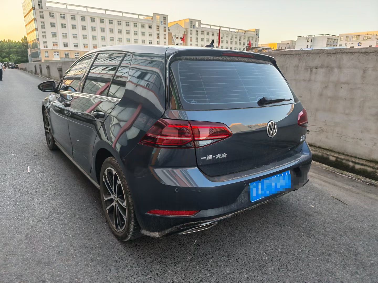 Volkswagen Golf 2020 car image #7
