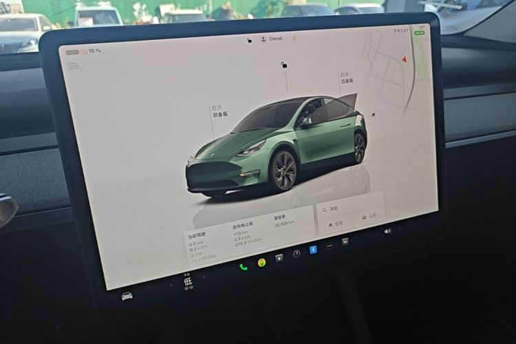 Tesla Model Y 2024 #13 Tesla Model Y 2024 immagine di auto #13