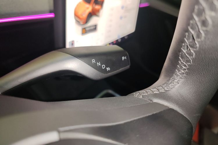 Tesla Model Y 2024 #14 Tesla Model Y 2024 car image #14