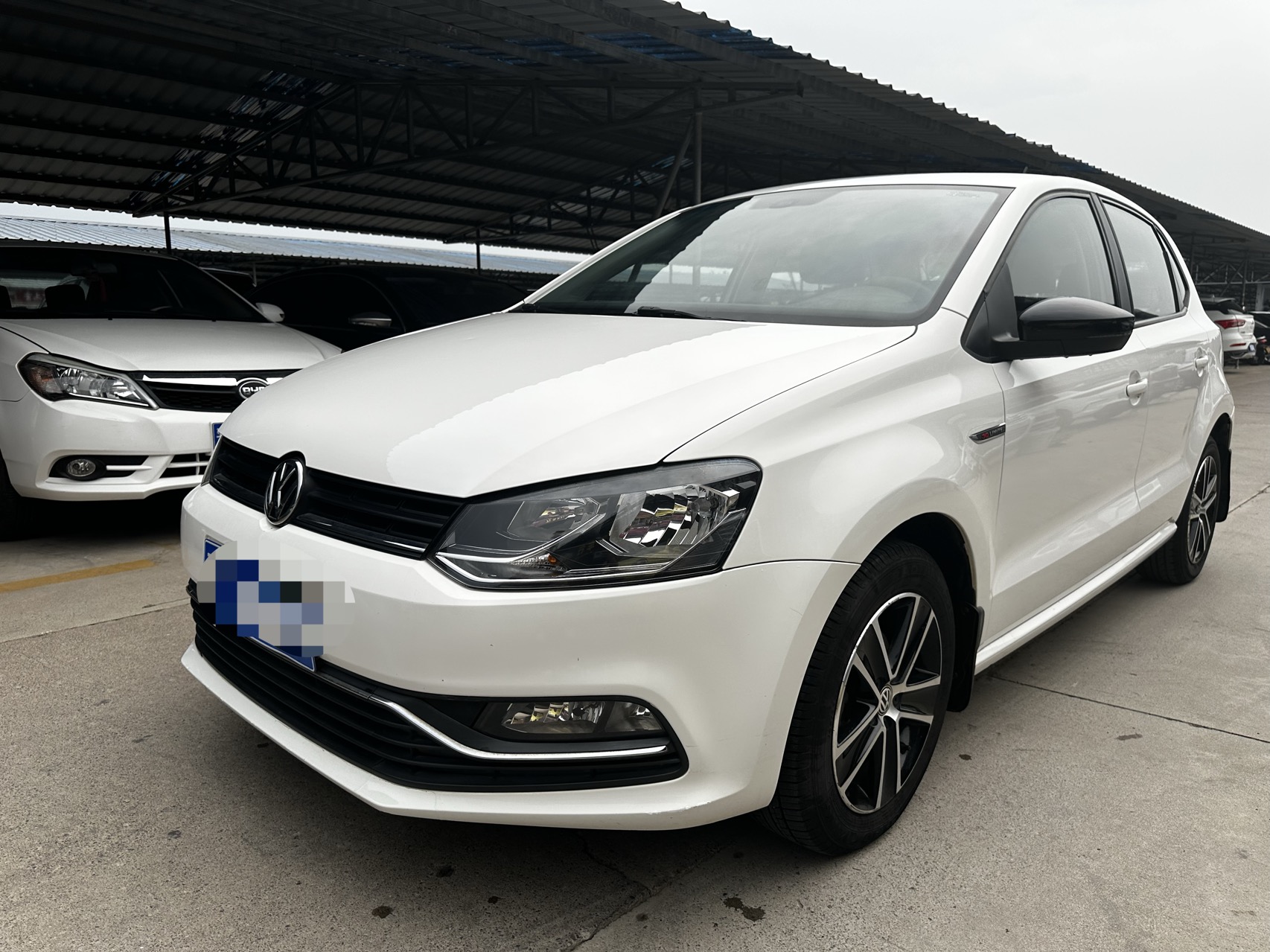 Volkswagen Polo 2014 Volkswagen Polo 2014 car image