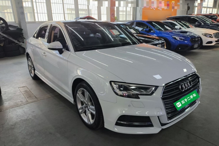 Audi A3 2019 car image #4