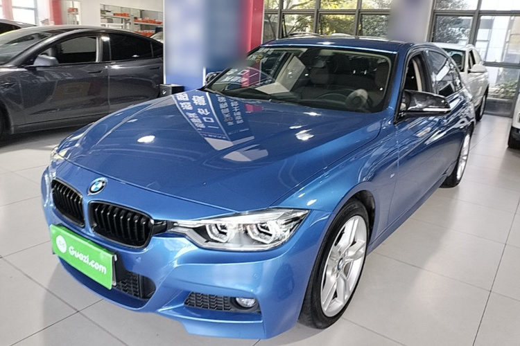 BMW 3 Series 2019 car image #2