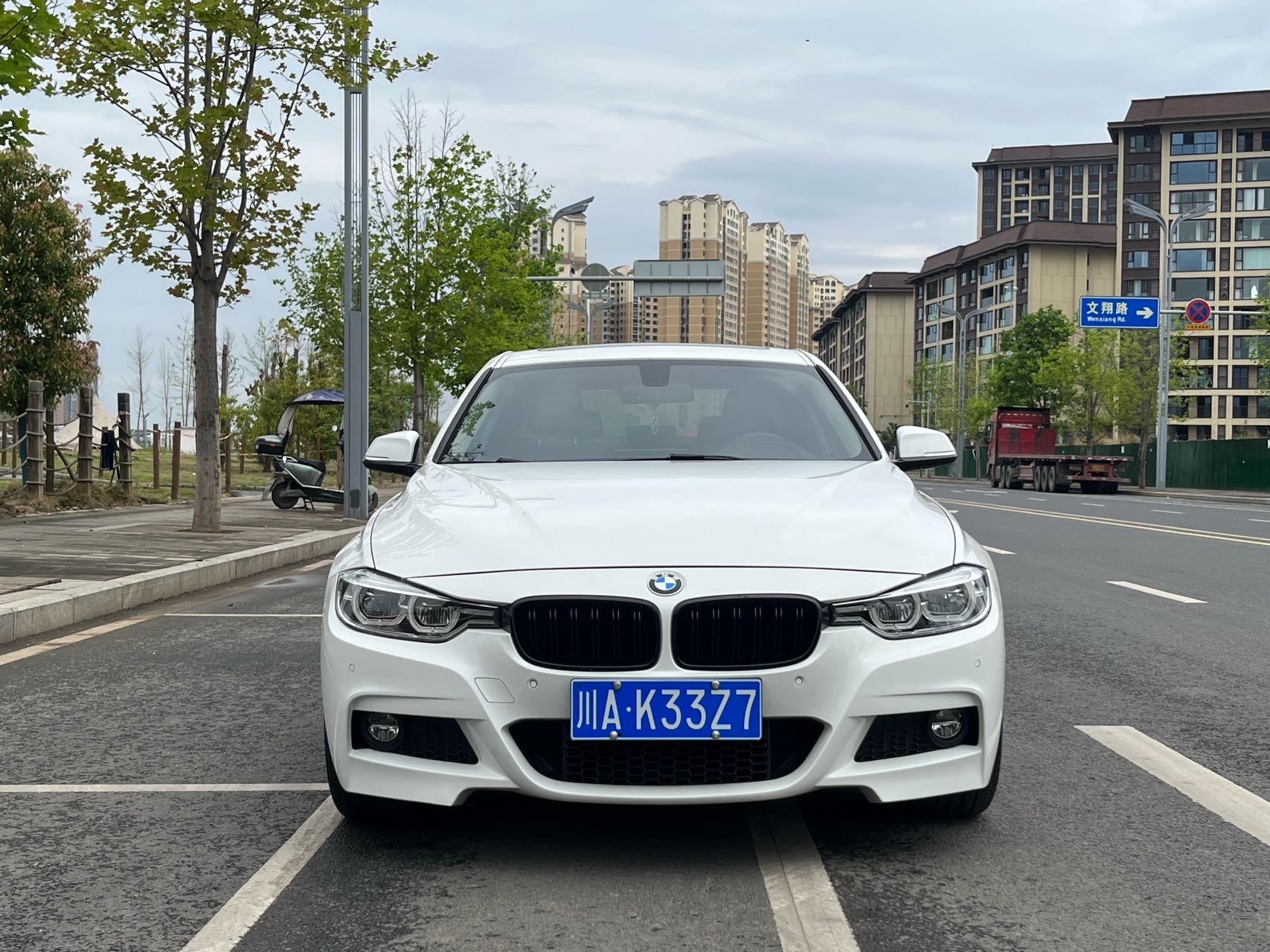 BMW 3 Series 2018 #2 BMW 3 Series 2018 car image #2