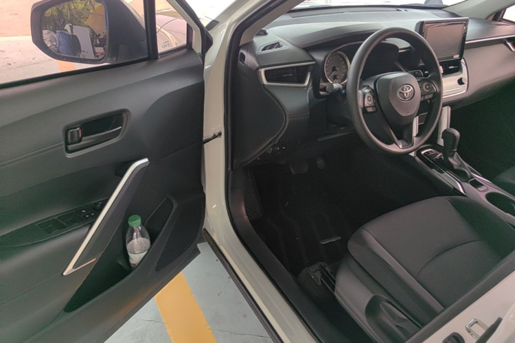 Toyota Corolla Cross 2022 #12 Toyota Corolla Cross 2022 car image #12
