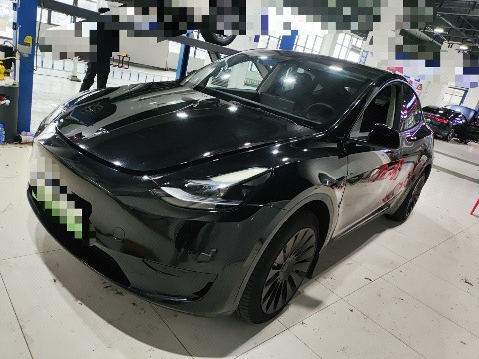 Tesla Model Y 2023 car image 