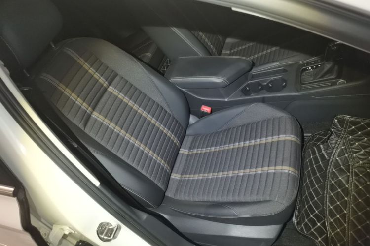 Volkswagen Lavida 2019 car image #24