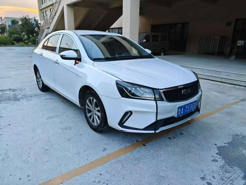 GEELY Emgrand 2022 car image #3