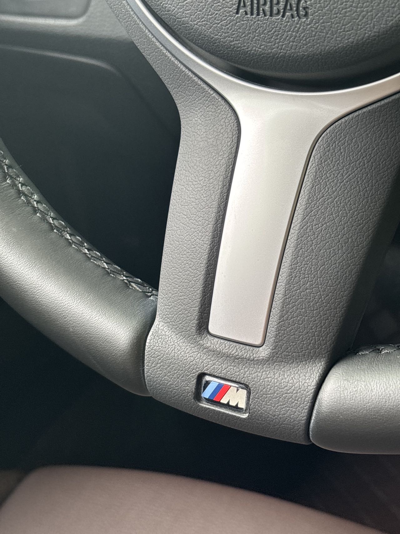 BMW 3 Series 2019 car image #11
