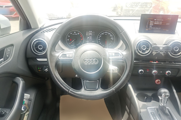 Audi A3 2016 car image #11