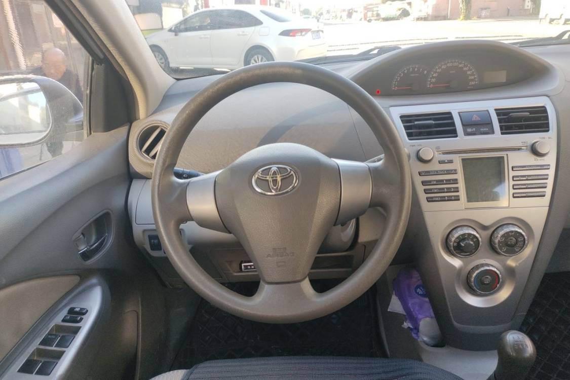 Toyota Vios 2011 #22 Toyota Vios 2011 صورة سيارة #22