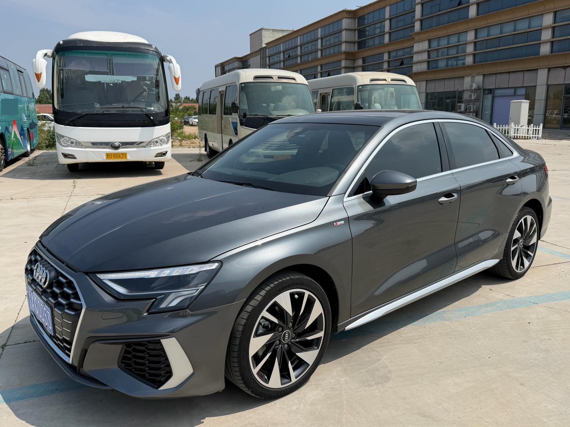 2023 2023 immagine di auto