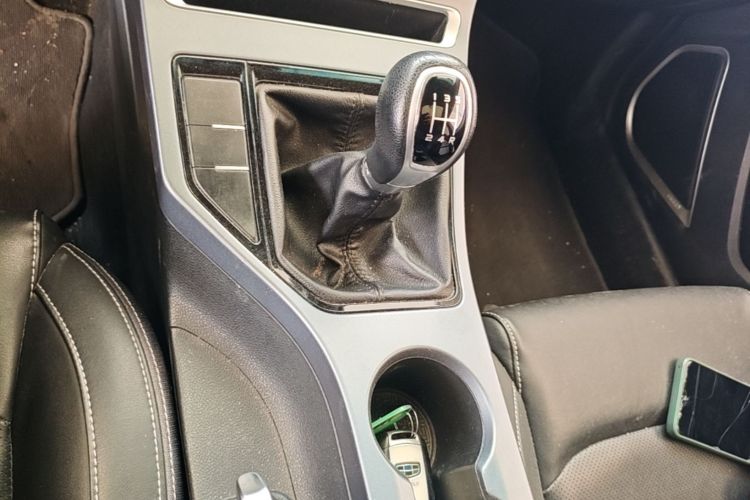 GEELY Emgrand 2019 #14 GEELY Emgrand 2019 car image #14