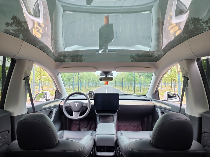 Tesla Model Y 2023 #7 Tesla Model Y 2023 car image #7