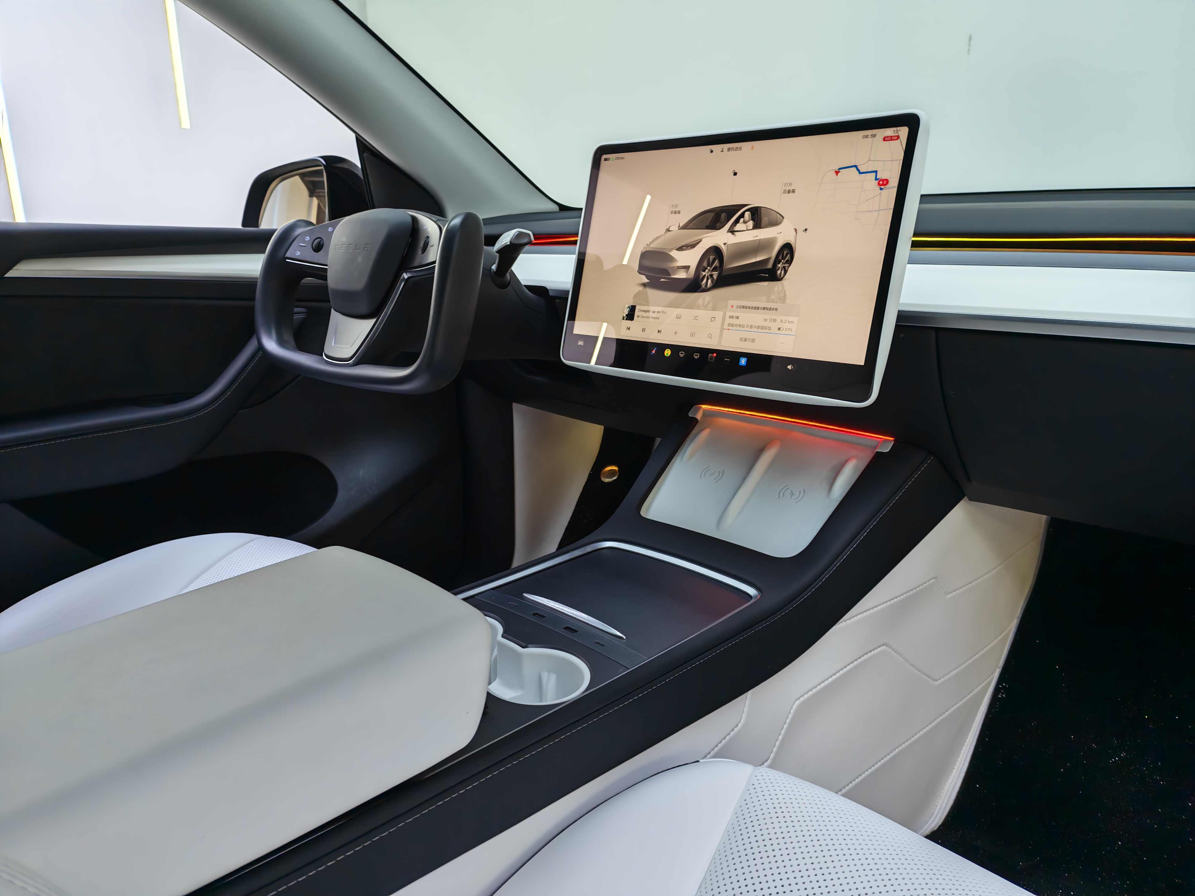 Tesla Model Y 2023 #6 Tesla Model Y 2023 car image #6