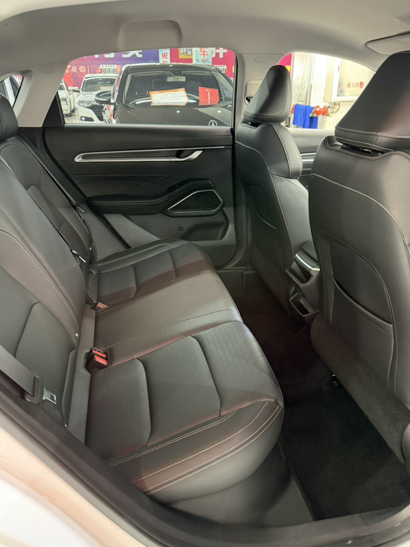 GEELY Emgrand 2023 car image #7