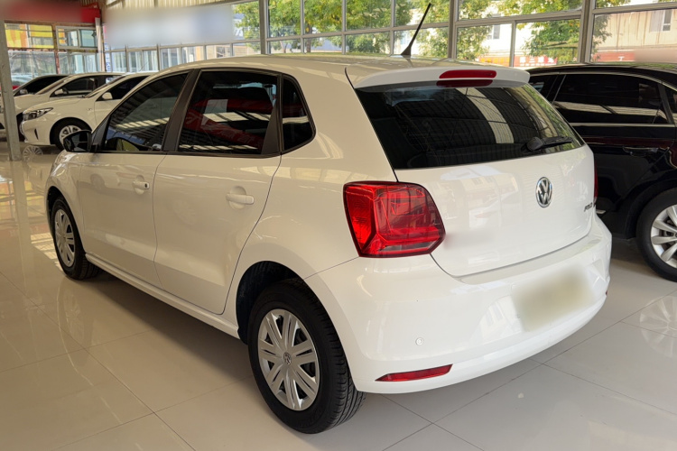 Volkswagen Polo 2016 car image #5