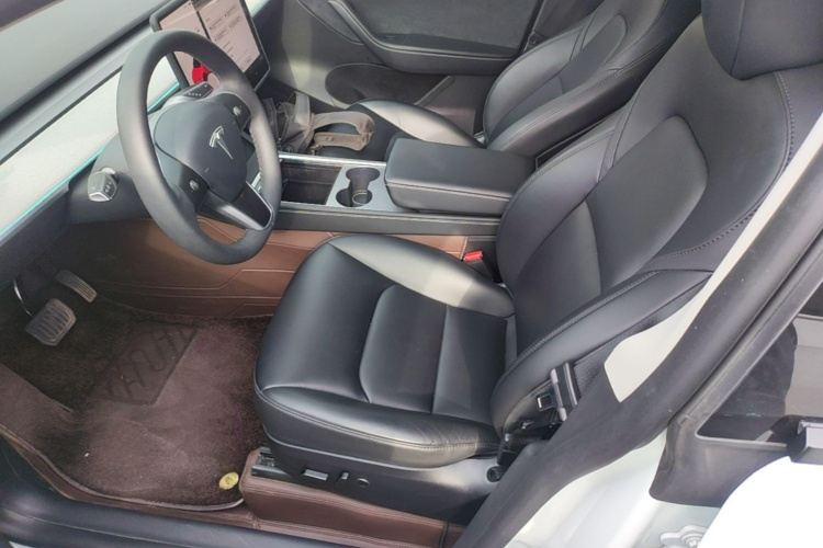 Tesla Model Y 2024 #15 Tesla Model Y 2024 car image #15